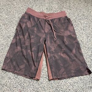 Men’s Lululemon Lululemon T.H.E. Short 11" *Linerless Illusion Red Dust Obsidian